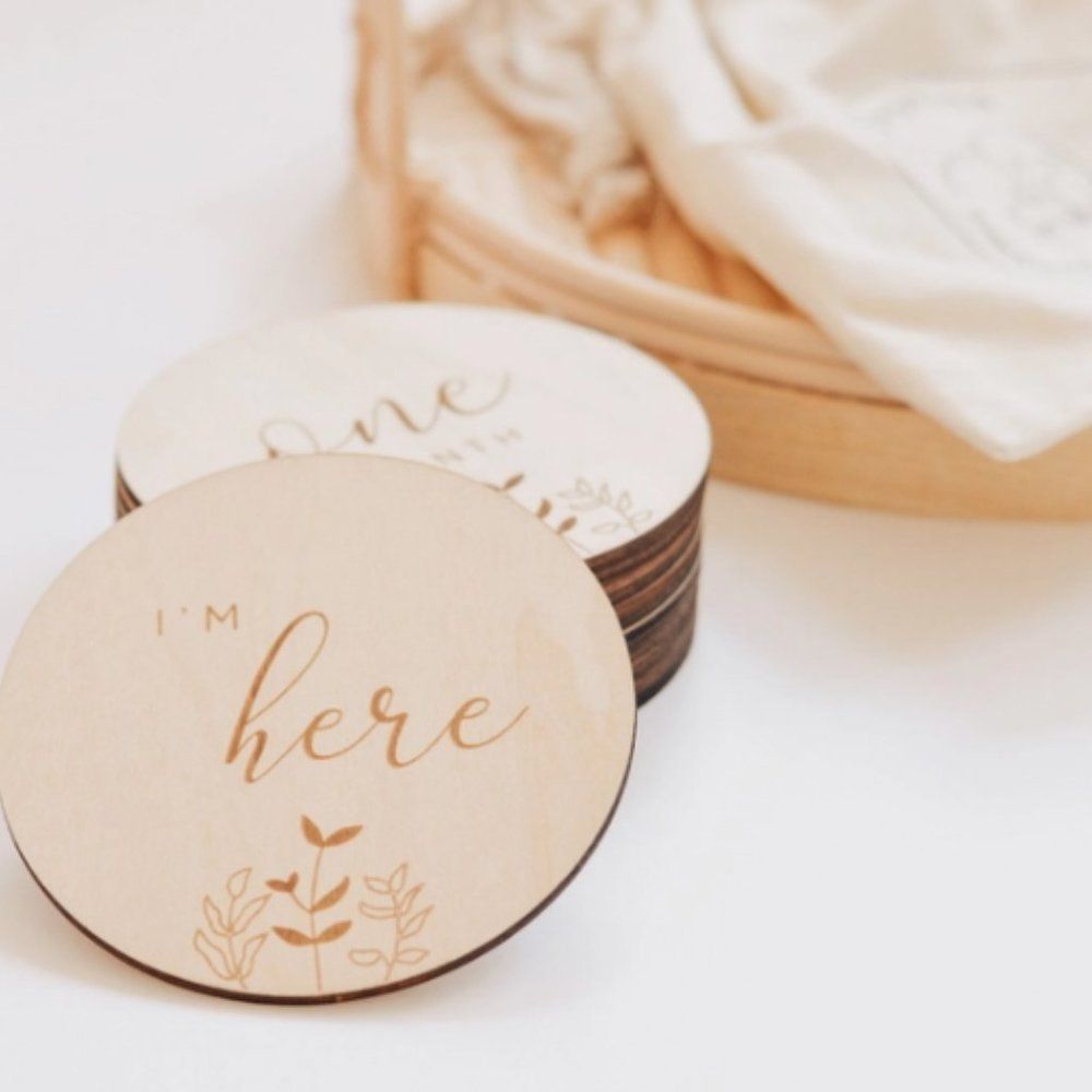 Baby Monthly Milestone Wooden Cards/ Floral - Picture 2 of 2